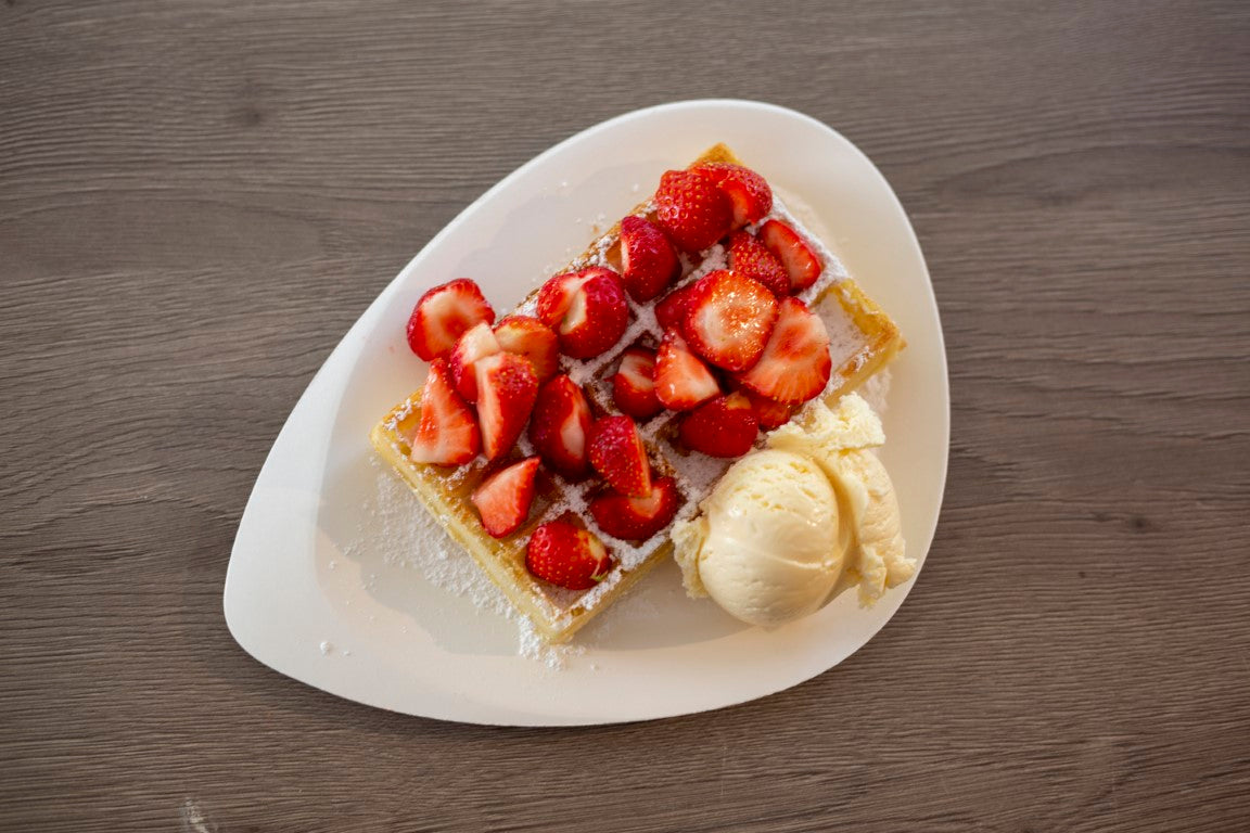 Dikkies Cremke - de lekkerste ijsjes in de buurt van Beerse met ijscoupes voor jong en oud. Ook honden welkom. Wandelaars kunnen bij Dikkies genieten van ijscrème, sangria's, appelgebak, warme wafels, wijnen, bieren, frisdranken en cocktails. Ook ijstaarten op bestelling beschikbaar. Of huur onze ijskar voor uw event!